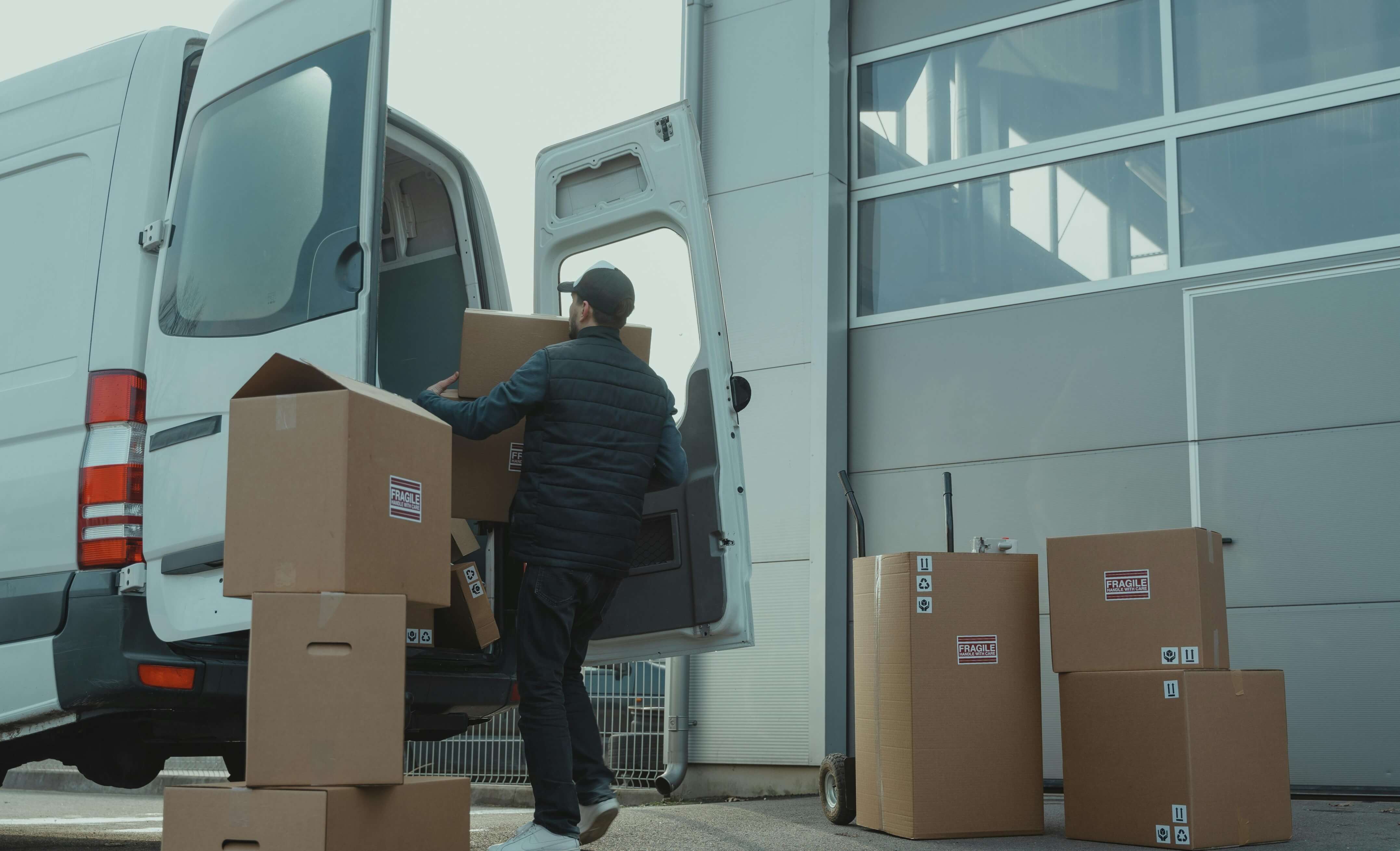 Camião de distribuição refrigerado